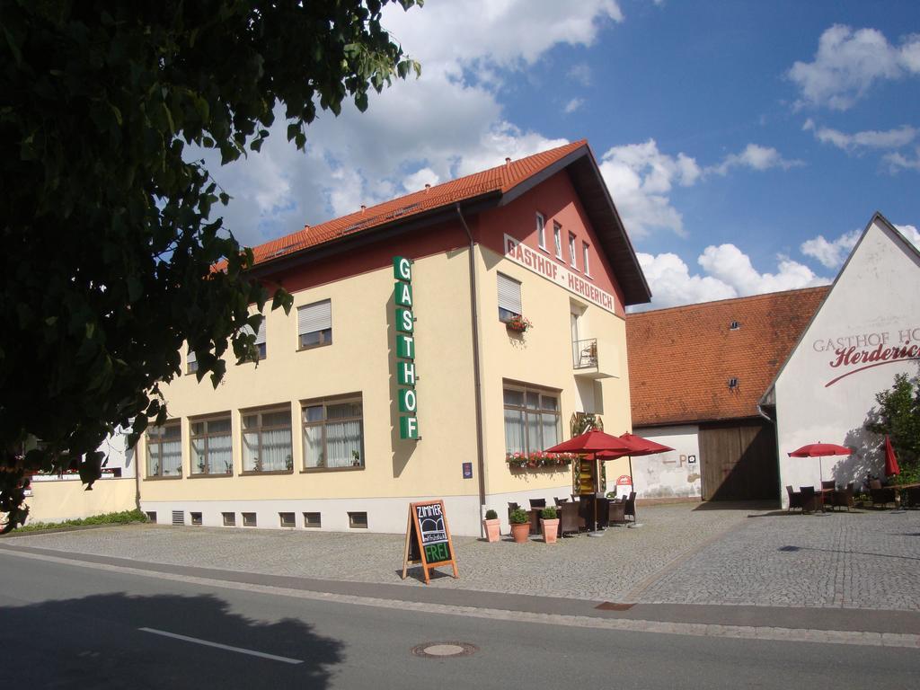 Hotel Gasthof Herderich Шлюссельфельд Экстерьер фото